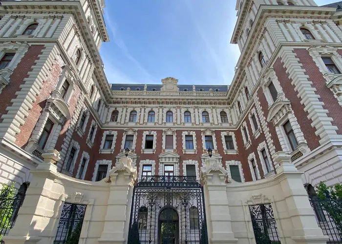 Andrassy Palace - Stylish 1