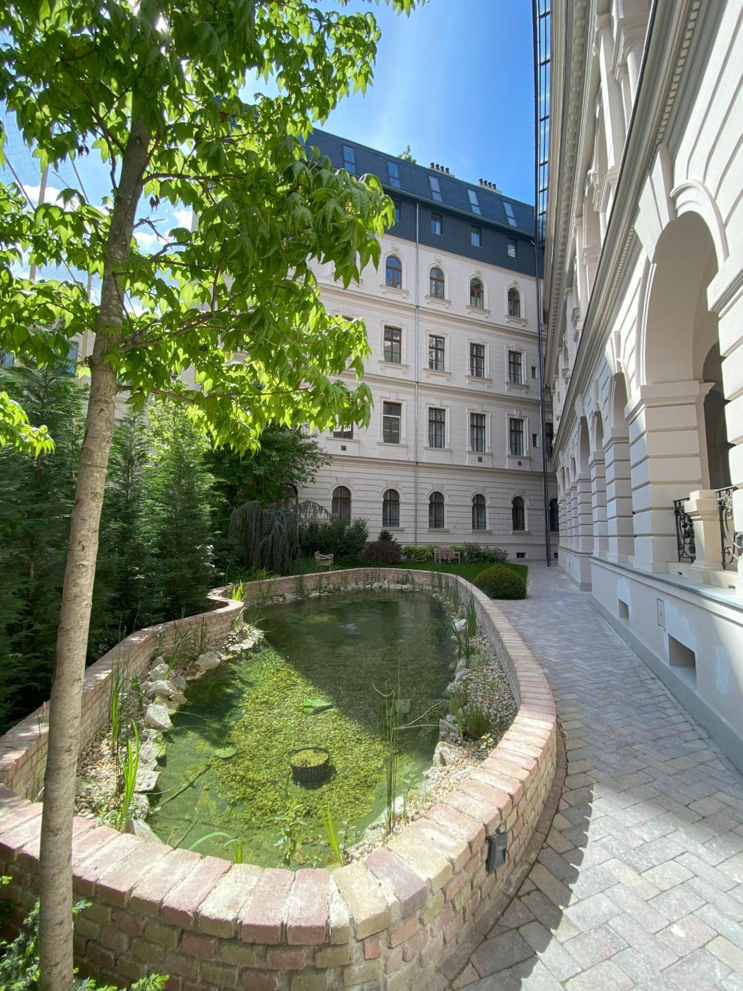 Andrassy Palace - Stylish 1 Apartment *