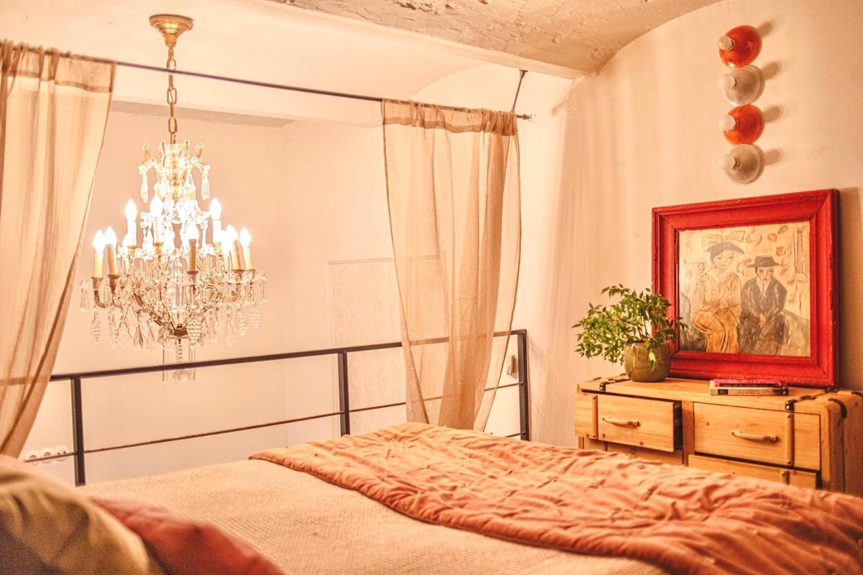 Andrassy Palace - Stylish 1