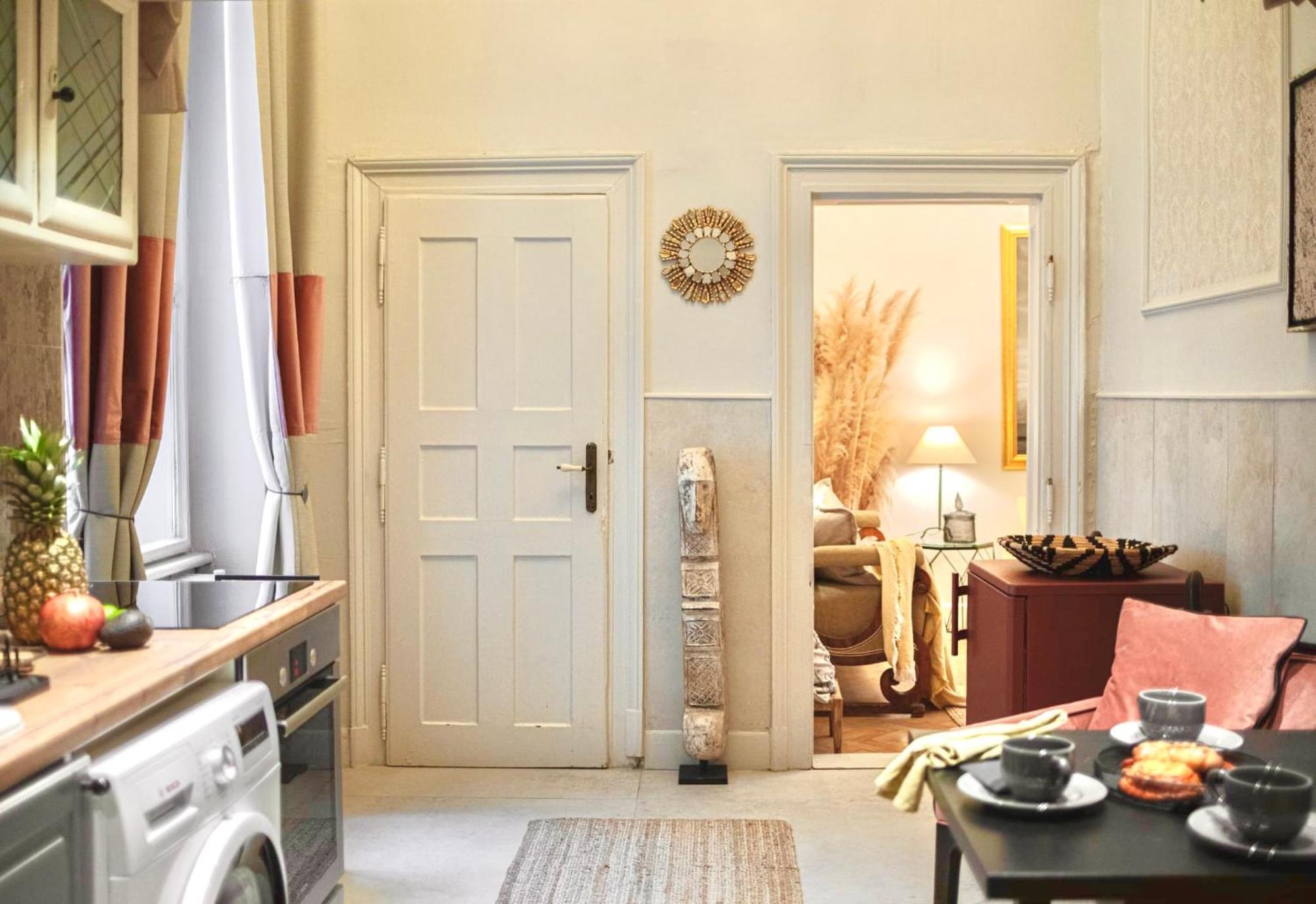 Andrassy Palace - Stylish 1 Apartment Budapest